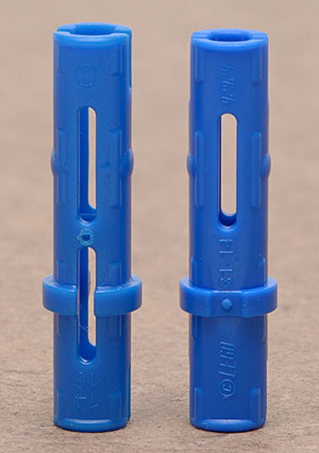 3L blue pins