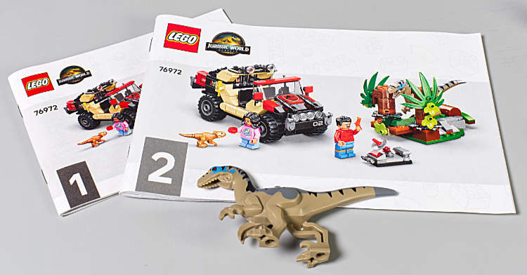 instrucciones y dinosaurio del set 76972