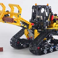 thumbnail image for Set Review ➟ 42094 Cargadora con orugas